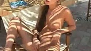 Teen masturbating and finger fucking - porn video
