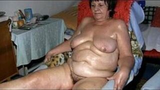 Granny pissing on young girl and masturbating together - porn video