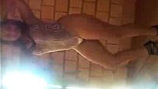 Leidiane Making the Frog Position - porn video