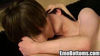 Emo twink Elliot Hawke getting fucked hard anally - porn video