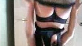 Leticia doing striping - porn video
