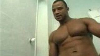 Carioca taking a shower - porn video